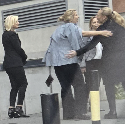 VUČIĆ IZGRADIO, A ONE UŽIVAJU DOK PLJUJU PO SVEMU ŠTO JE URAĐENO Opozicione tužiteljke i profesorka u toku radnog vremena kafenišu u Galeriji