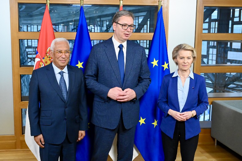 OGLASILI SE FON DER LAJEN I KOŠTA POSLE SASTANKA SA VUČIĆEM "Budućnost Srbije je u EU"