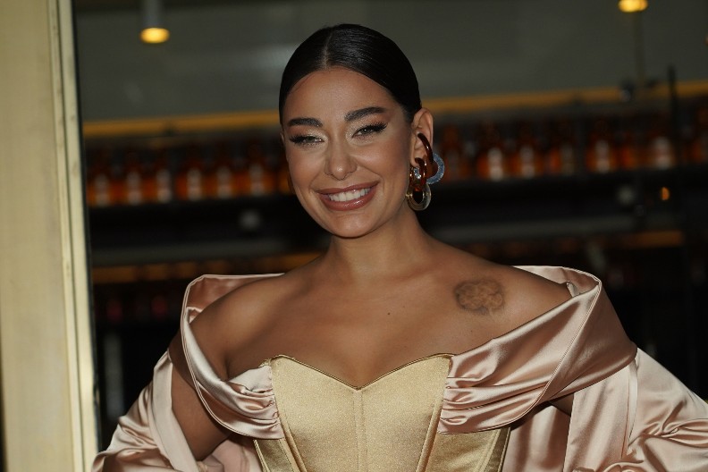 UPOZNALA GA PREKO SAJTA, ŽIVELA SA NJIMA, A ONDA... Poznati muškarac usred emisije otkrio da li je bio intiman sa Sanjom Vučić, voditelj zanemeo