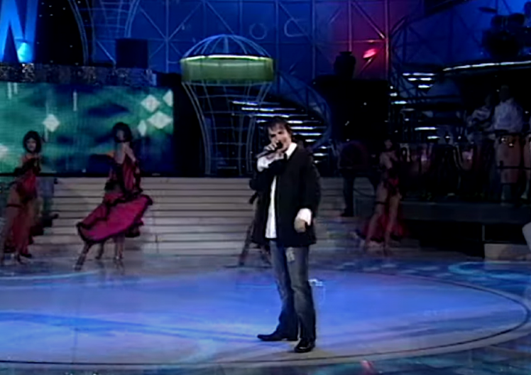 PEVAČ PREVARIO ŽENU SA NJENIM BRATOM Skandalozno priznanje izazvalo pometnju: ""Fino se ljubi"