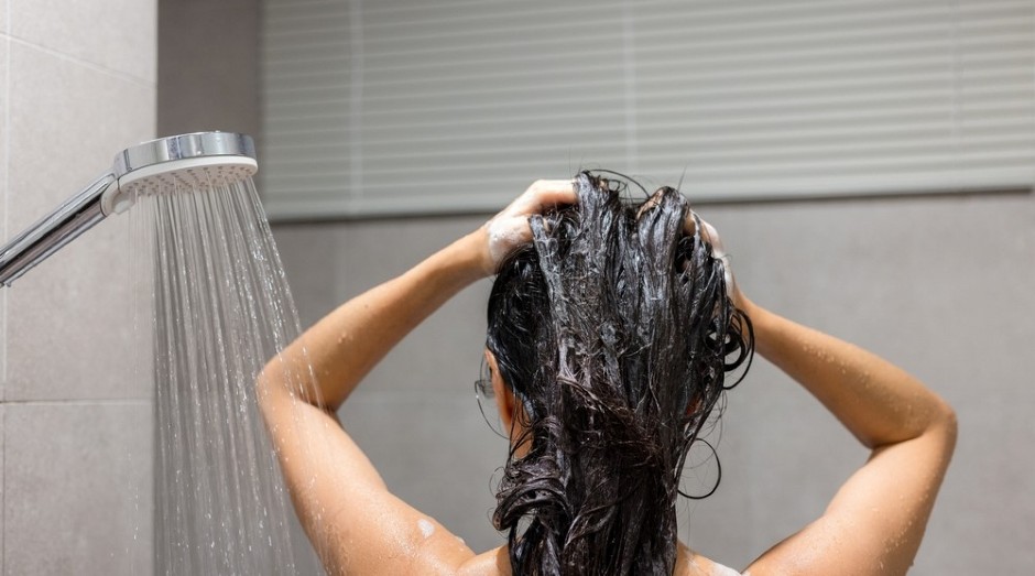 NEMOJTE SE TUŠIRATI UJUTRU Lekar objašnjava zašto je ova navika loša za naše zdravlje, evo koje vreme je najbolje