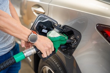 NE BACAJTE PARE Stručnjaci otkrili jednostavan trik koji može smanjiti potrošnju goriva za čak 25odsto