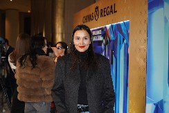 BILA JE JEDNA OD NAJLEPŠIH VODITELJKI, RODILA DETE MOĆNIKU! Tvrdio da je ne poznaje, pa stigao po nju u porodilište, a onda se oglasila njegova žena!