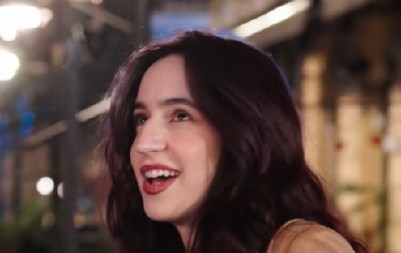 AU, JEL REALNO DA SU SE OVOLIKO IZBLAMIRALI? Mladima postavili pitanje ''Ko je bio Tito?'', zbog odgovora ove devojke region plače od smeha! (VIDEO)