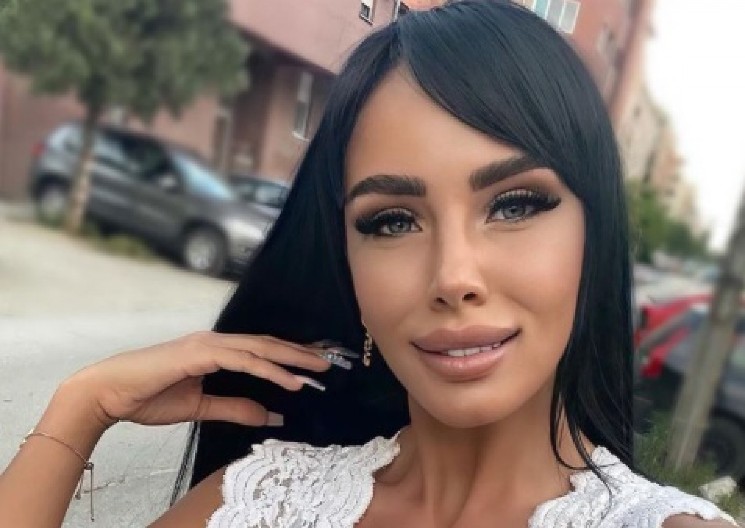 "KAKVO JE OVO REKLAMIRANJE PEDOFILIJE?" Aleksandru Subotić urnišu zbog šok poteza ispred dečaka: "Ovo je za zatvor"