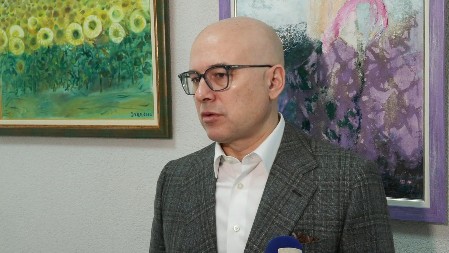 "STUDENTI BLOKADERI SU NAPALI MALOG ROMA" Vučević: Lično ću podneti krivičnu prijavu protiv svih koji su obmanjivali javnost