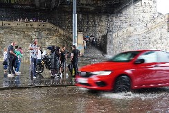 I DANAS ĆE DA PLJUŠTI, NE ODLAŽITE KIŠOBRANE Evo kad su tek moguće naznake proleća