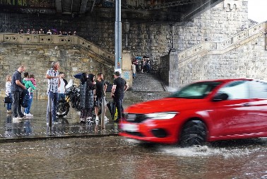 I DANAS ĆE DA PLJUŠTI, NE ODLAŽITE KIŠOBRANE Evo kad su tek moguće naznake proleća