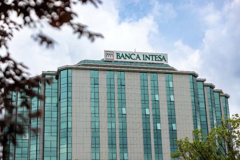 Banca Intesa po deseti put najbolja u Srbiji prema oceni Global Finance