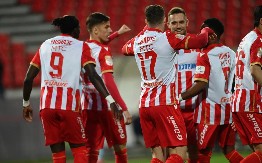 ZVEZDA NASTAVILA POHOD NA DUPLU KRUNU Crveno-beli gazili, pa se kockali, Glazer sprečio iznenađenje u 90. minutu