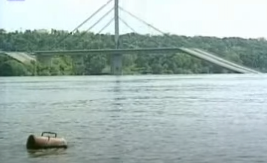 SEDMORO POVREĐENIH I SVI PREŽIVELI: Na današnji dan NATO je srušio Most slobode! (FOTO)