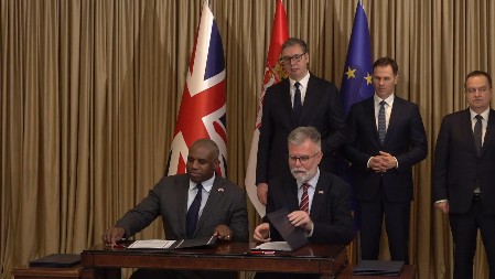 NA STOLU 3 VAŽNA DOKUMENTA Evo šta je danas potpisano u Vili Mir