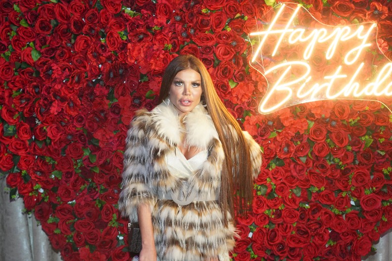 "ILI SE ZAMONAŠIŠ, ILI SE DAŠ U PROMET" Skandalozna izjava bivše zadrugarke, otkrila sve o najstarijem zanatu i oženjenim muškarcima!