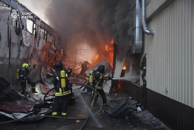 PAKLENI UDAR NA KIJEV, RUSIJA UPOTREBILA STRAVIČNO ORUŽJE Stižu prve fotografije sa lica mesta (FOTO)