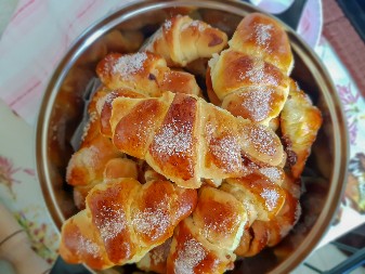 HLEB I KIFLICE ĆE DUGO OSTATI MEKANI U testo dodajte 1 neobičan sastojak koji će im sačuvati svežinu