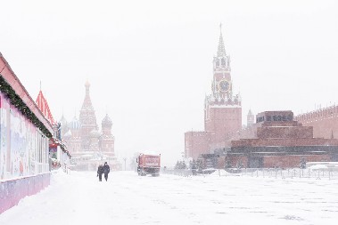 MOSKVA POD SNEGOM Glavni grad Rusije u belom pokrivaču (FOTO/VIDEO) (FOTO/VIDEO)