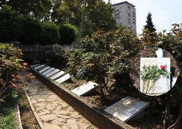 NA SPOMEN-GROBLJU ŽRTVAMA BOMBARDOVANJA BEOGRADA - OBELEŽEN 6. APRIL DAN SEĆANJA NA POČETAK DRUGOG SVETSKOG RATA