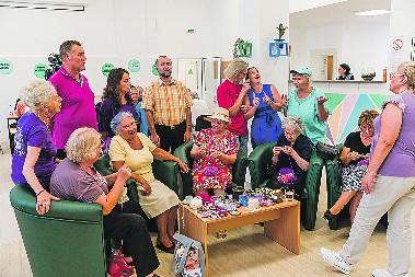 POVREMENA NOVČANA POMOĆ ZA SIROMAŠNE Na Sajmu za penzionere gradončelnik najavio i pogodnosti za najstarije pri kupovini