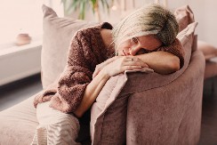 NAJTUŽNIJI ZNAK HOROSKOPA Previše mozga i analizira, pa od svega napravi problem