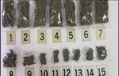 PRVO PAO DILER PA ONDA I KUPAC Oni su osumnjičeni za  prodaju i posedovanje narkotika