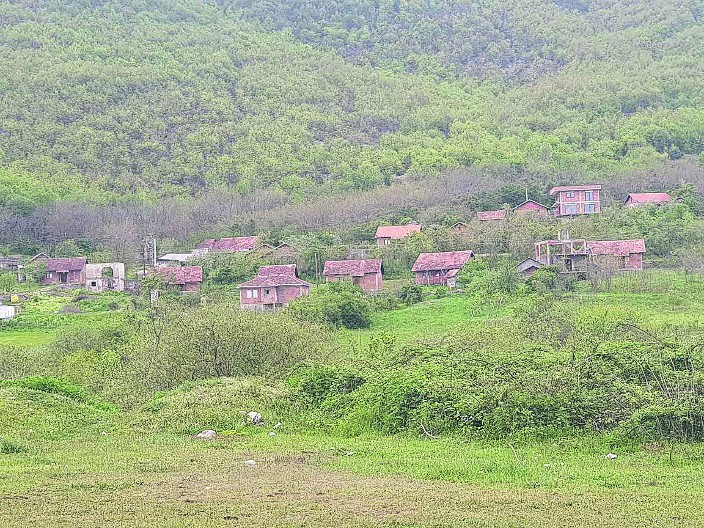 DRAMA U CRNOJ GORI ZBOG SAOBRAĆAJNOG ZNAKA Odmah potrčali da se pravdaju Prištini