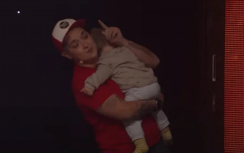 MARIJA ŠERIFOVIĆ PRVI PUT POKAZALA SINA Dovela ga na snimanje emisije, pa sve oduševila ovim potezom (FOTO)