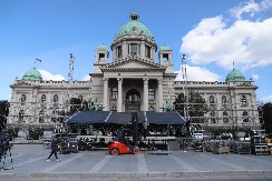 POSTAVLJANJE BINE ISPRED NARODNE SKUPŠTINE U TOKU! Narod se priprema za skup ''Ne damo Srbiju'', 12. aprila: Krenuli iz svih krajeva Srbije! (FOTO)