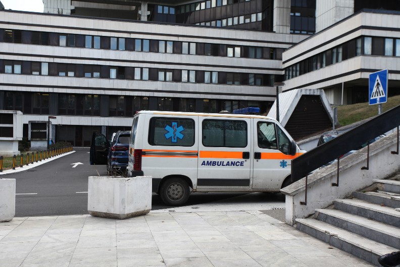 DRAMATIČNA NOĆ NA VMA Ljudi se masovno povređivali, lekari nisu znali gde će pre