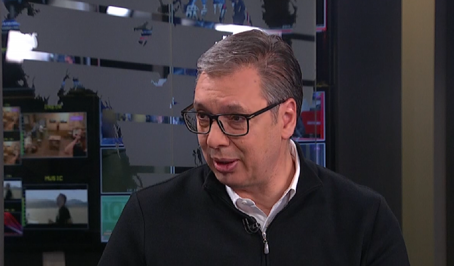 VUČIĆ NAJAVIO POSETU PIONIRSKOM PARKU "Večeras idem u Ćacilend, ta deca ne nose 'rolekse', Idem da ih obiđem i da dočekam traktoriste"