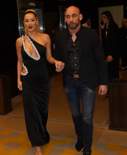 DEČKO TEE TAIROVIĆ JEDVA HODA! Pojavio se u ovakvom stanju i sve zabrinuo! (FOTO)