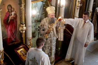 Porfirije: Blagosloveni smo jer dolazi Onaj koji razrešava tajnu života i tajnu smrti