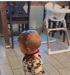 DEČAK OSVOJIO SRCA 4,5 MILIONA LJUDI Svima je presladak, a majka ne zna da li da se smeje ili da plače