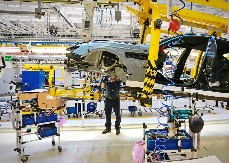 NEMAČKI GIGANT SELI PROIZVODNJU U NAŠ KOMŠILUK Praviće 100.000 automobila godišnje