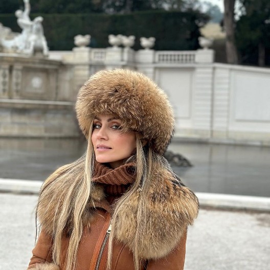 ZA OVOG BIZNISMENA SE UDAJE JELENA GAVRILOVIĆ! Krila ga je od svih, zajedno su godinama, a evo čime se bavi! (FOTO)