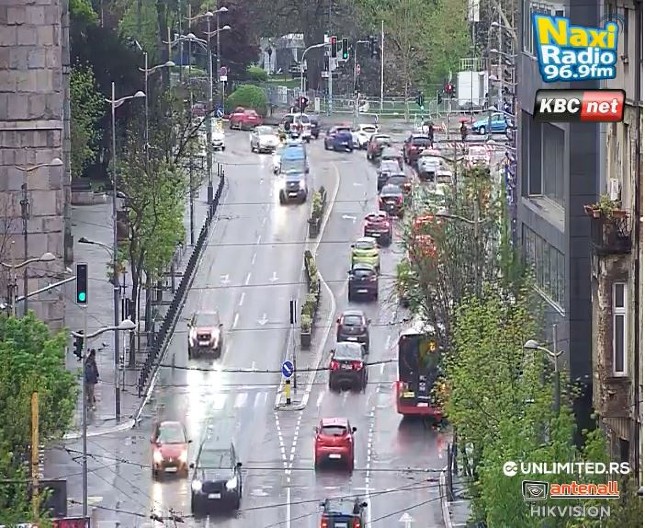 SAZNAJEMO! Policija reagovala! Odblokirani glavni ulazi u RTS i RTV!