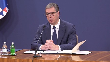 JOŠ PRE 8 MESECI SAM NAJAVIO SVOJ ODLAZAK U MOSKVU Vučić: Čini mi se da će nebo da mi sruše na glavu od pritisaka