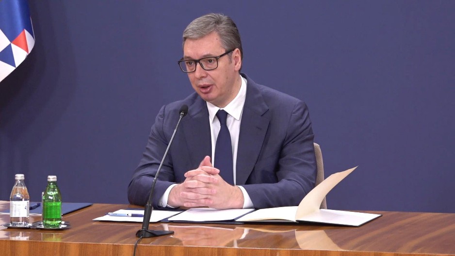 "U PETAK IDEM, JA ĆU DA FARBAM JAJA!" Predsednik Vučić najavio posetu Pionirskom parku i studentima koji hoće da uče!