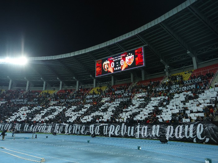 VEČE PUNO EMOCIJA U SKOPLJU Zvezda i Vardar igrali za žrtve tragedije u Kočanima, rezultat ostao u drugom planu