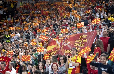 HAOS U KOMŠILUKU Potukli se fudbaleri, reagovala policija