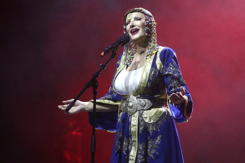 "IAKO SU VAN ZEMLJE, ZA VASKRS MORAMO BITI ZAJEDNO" Cakana za Alo! otkrila kako njena porodica obeležava najradosniji hrišćanski praznik