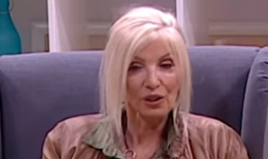 ''TEŠKO MI JE KAD ODEM NA KOSOVO...'' Cakana je ove vaskršnje običaje iz rodnog Leposavića prenela unucima