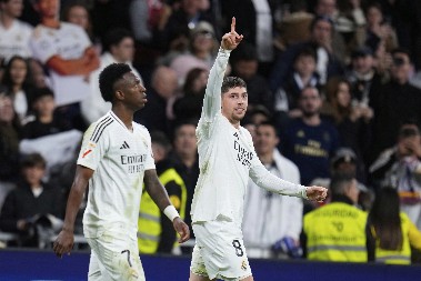 NERVOZA U MADRIDU Valverde u 90+3. minutu morao da čupa Real