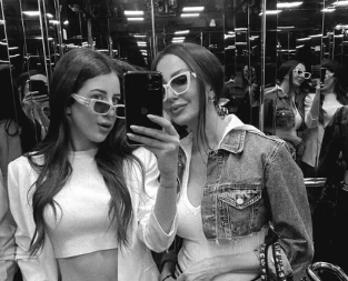 ĆERKA PREMINULE VODITELJKE NEMA OD BOLA Na dan sahrane objavila poslednju prepisku, reči kidaju dušu (FOTO)