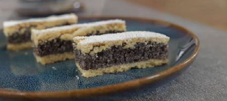 LENJA PITA SA MAKOM Mirisna poslastica koja pomera granice dobrog ukusa, za pravo uživanje