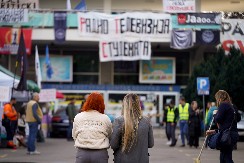 OGLASILO SE UDRUŽENJE NOVINARA CRNE GORE: Osudili su odgovorne za blokadu i ponižavanje zaposlenih u RTS-u