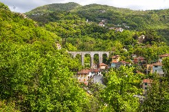 ZABAČENO SELO KRIJE JEZIVU MISTERIJU Ljudi se rađaju gluvonemi, lekari zbunjeni