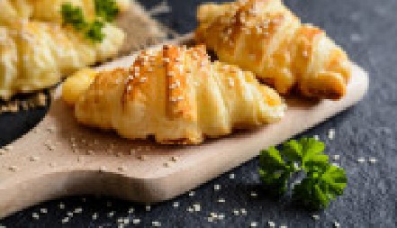 BRZE KIFLICE SA SIROM Služite ih vruće uz jogurt, a biće preukusne i kada se ohlade