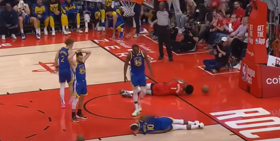 OVO JE MNOGO BOLELO Jeziv pad Džimija Batlera, uleteo mu je klizeći (VIDEO)