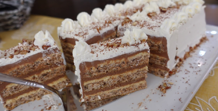 DINASTIJA TORTA Poslastica luksuzna koliko i serija po kojoj je nazvana, za sve bitne događaje