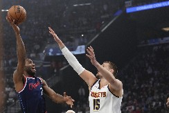 MAGIJA NA DELU Nikola Jokić izveo spektakularan potez (VIDEO)